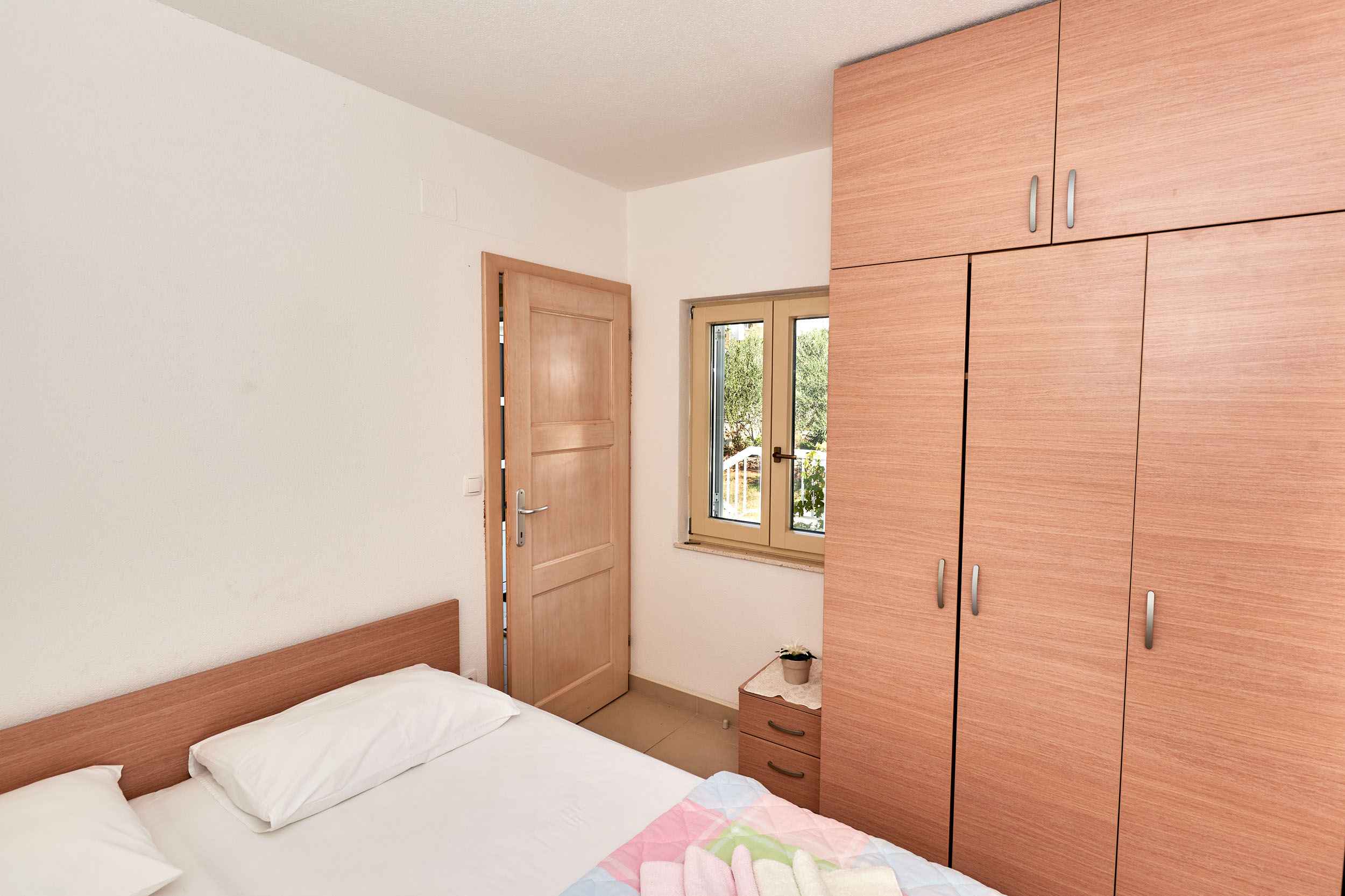 Apartman2__06_16_11zon