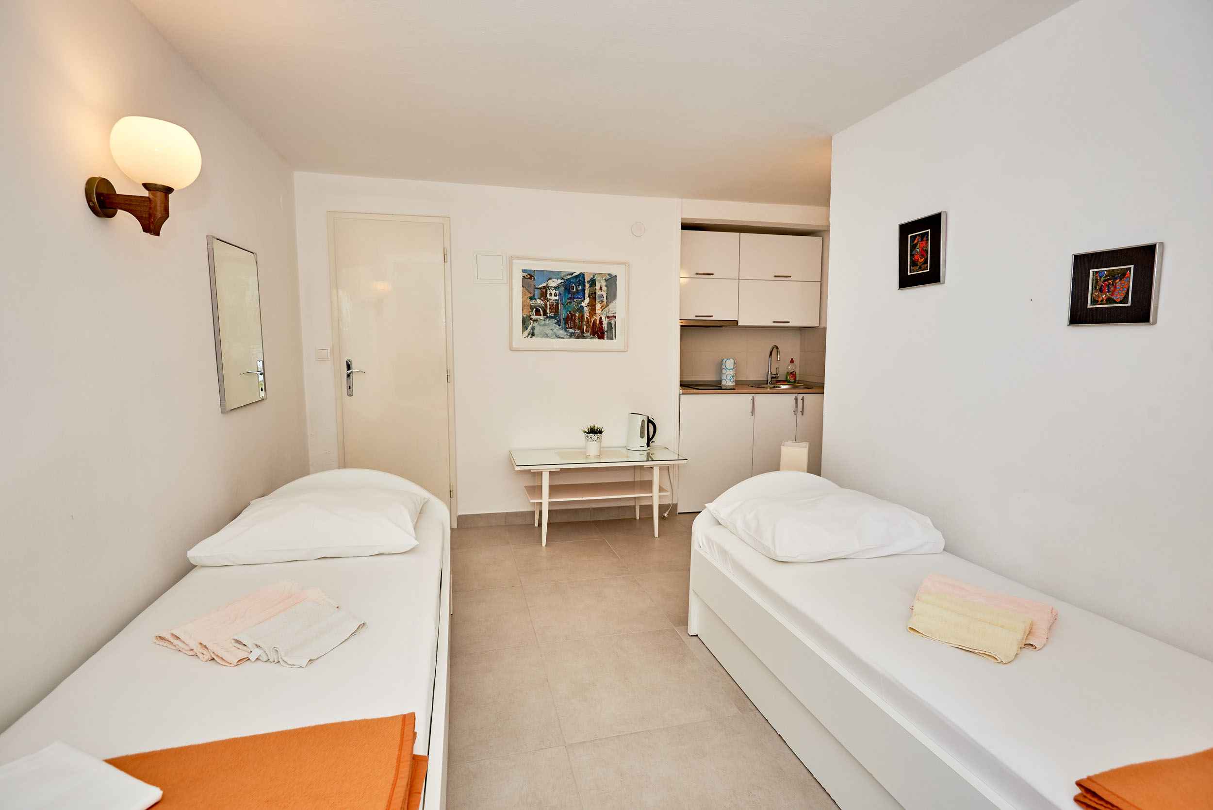 Studio2__03_47_11zon