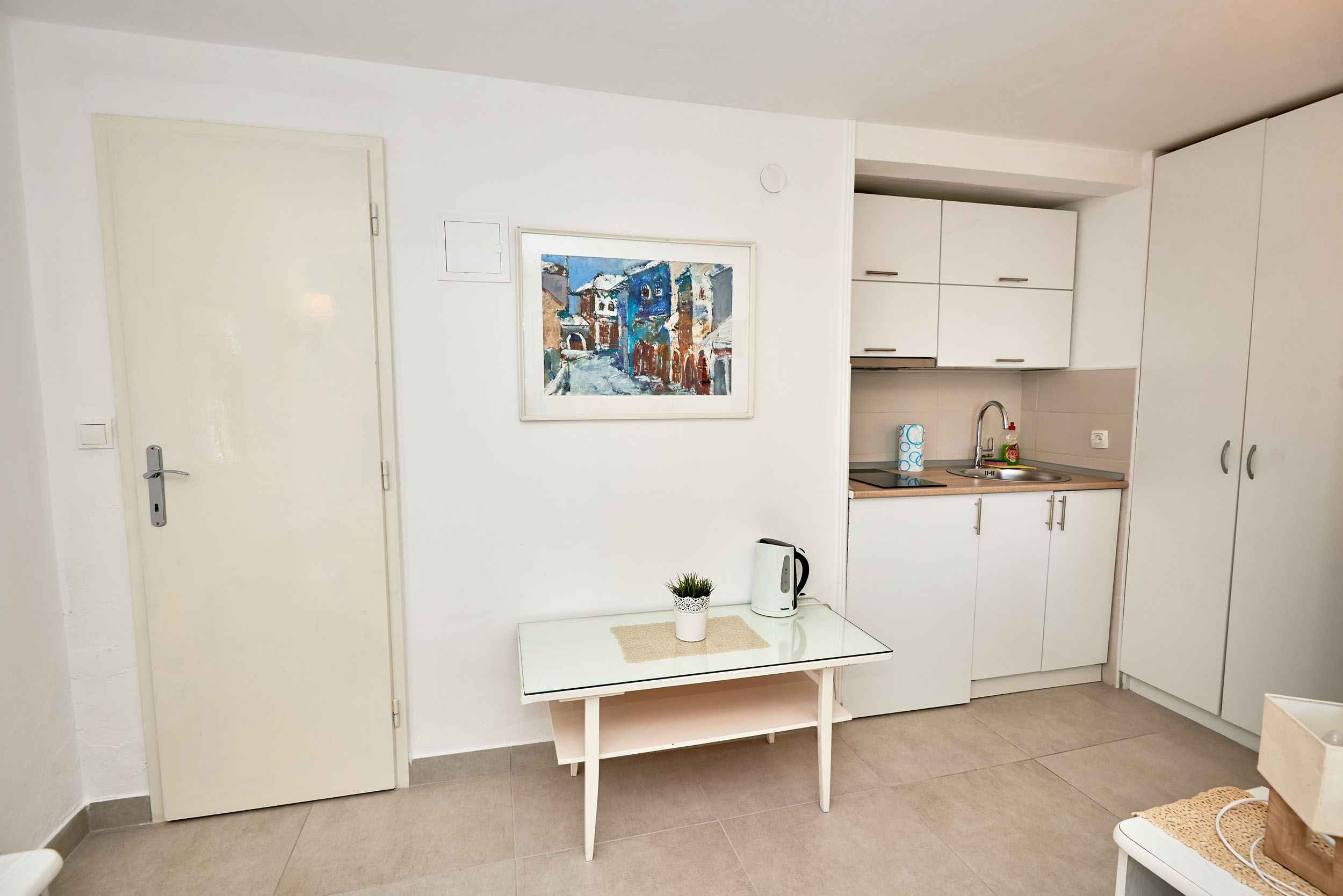 Studio2__05_49_11zon